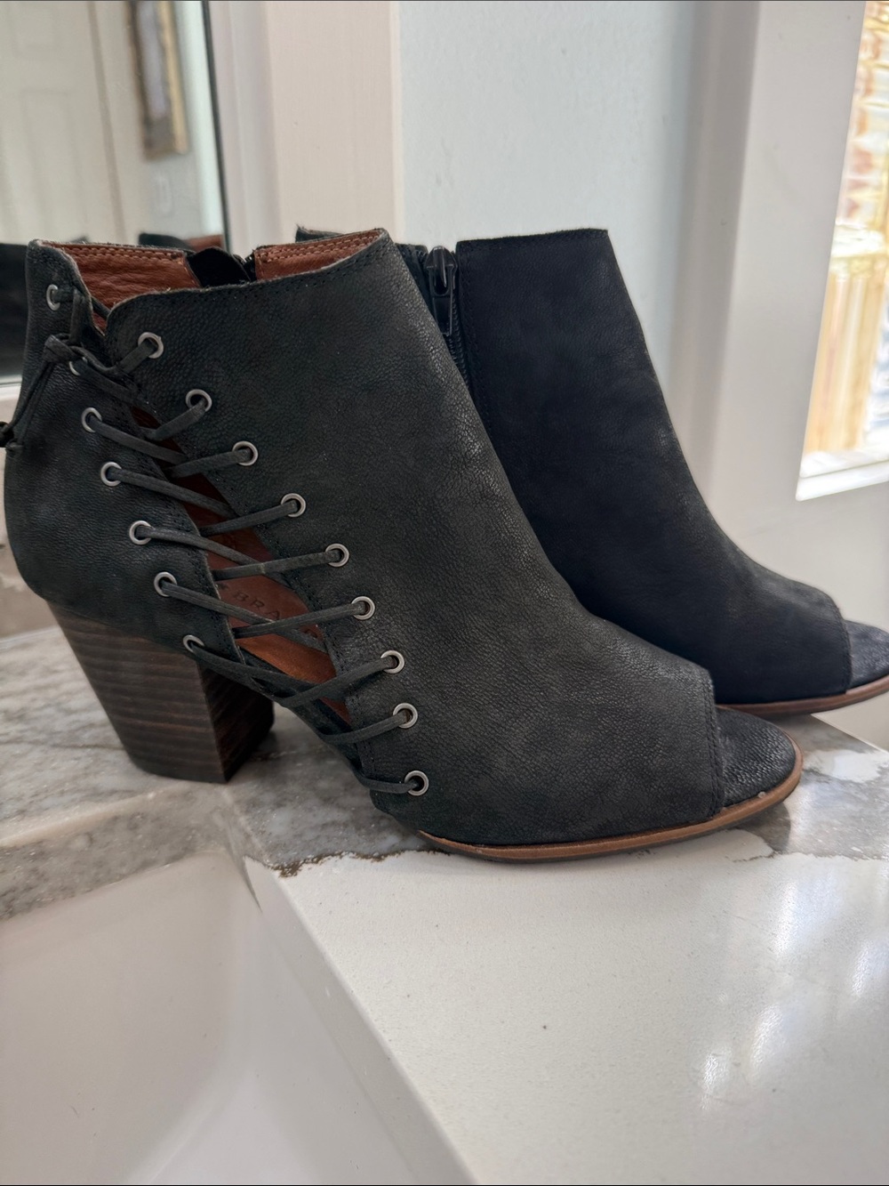 7 1/2 Lucky Brand Black Suede Women's Lace-Up Peep Toe Ankle Booties